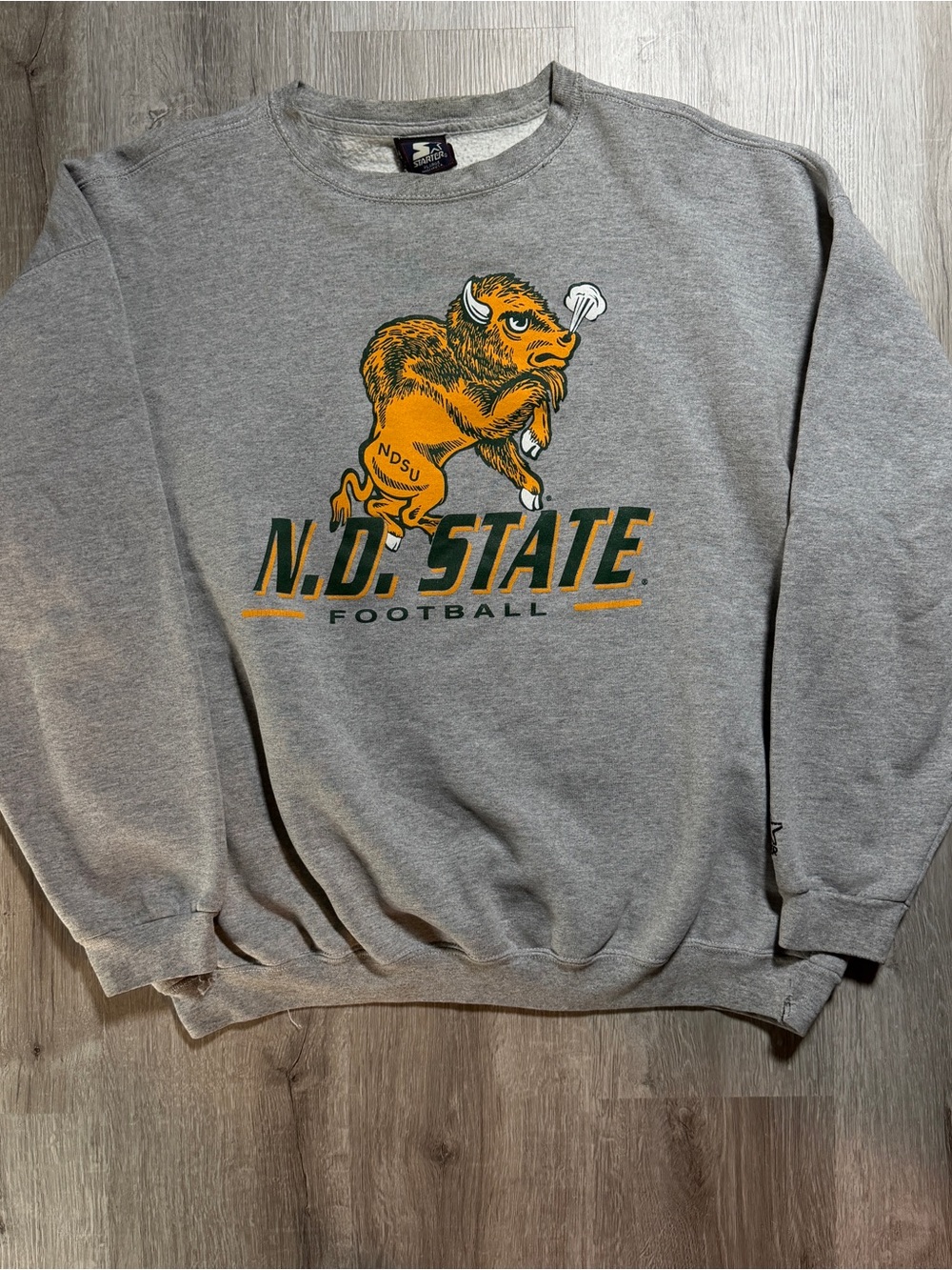 Vintage North Dakota Starter State Football Gray Crewneck Sweatshirt 90s Sporty